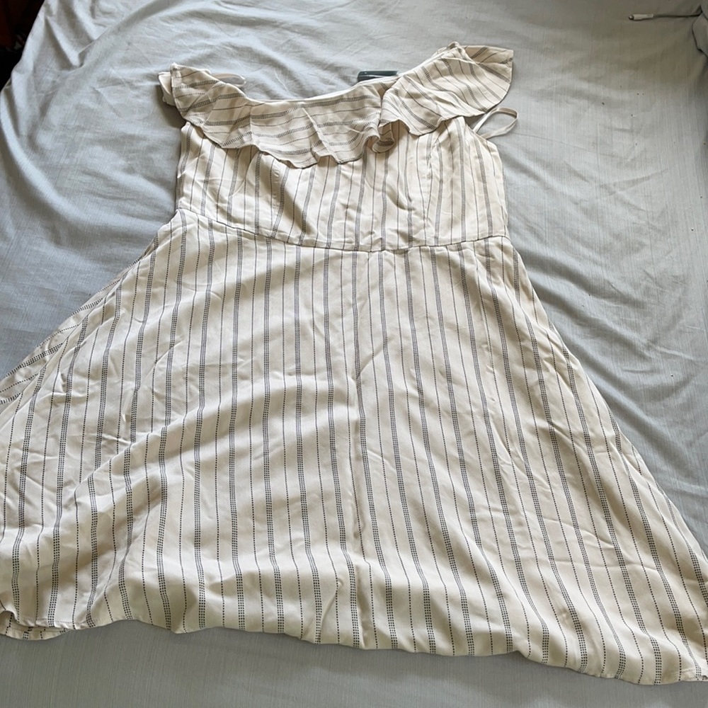 Ann Taylor one should dress. 14P